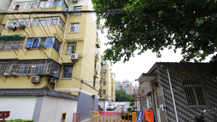 南塑新村外景图