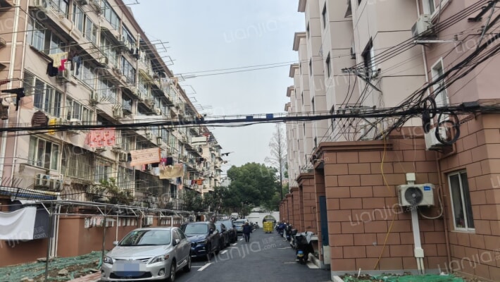 虹日小区外景图