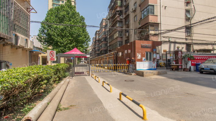 经七路15号付4号院外景图