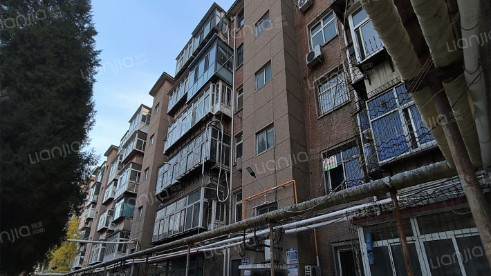 精英路25号河北省纪委宿舍外景图