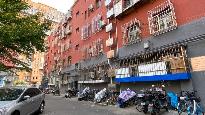 阜成门南河沿外景图