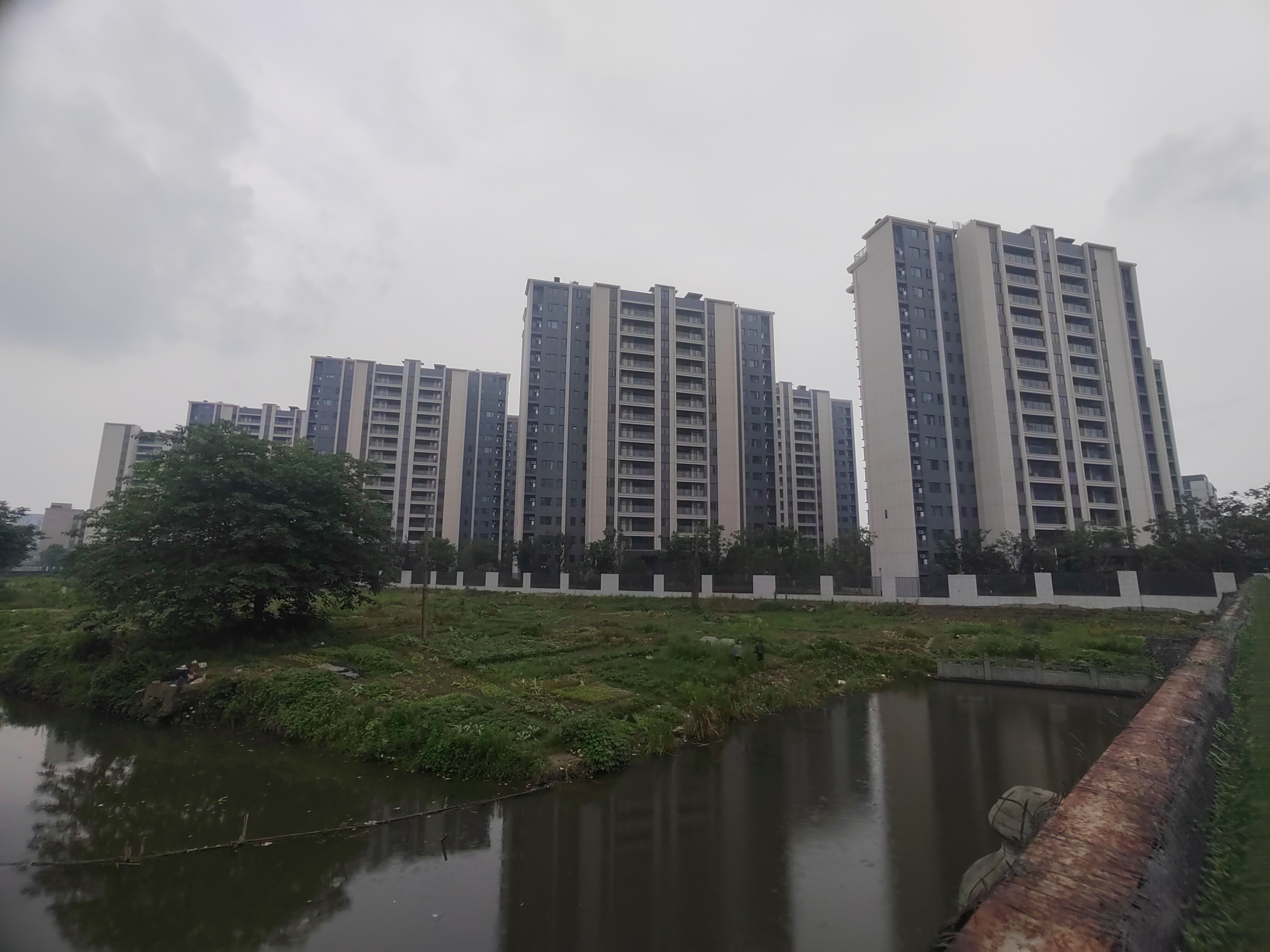 花样年对越天（对越天筑）小区实景 3