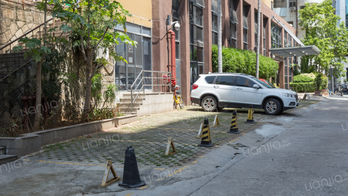 外贸大厦外景图