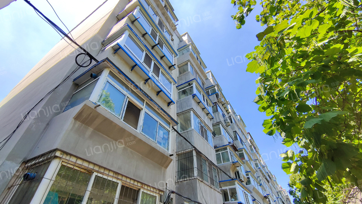 景丽花园小区外景图