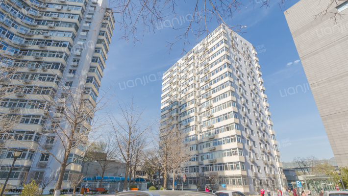 佟麟阁路62号院外景图