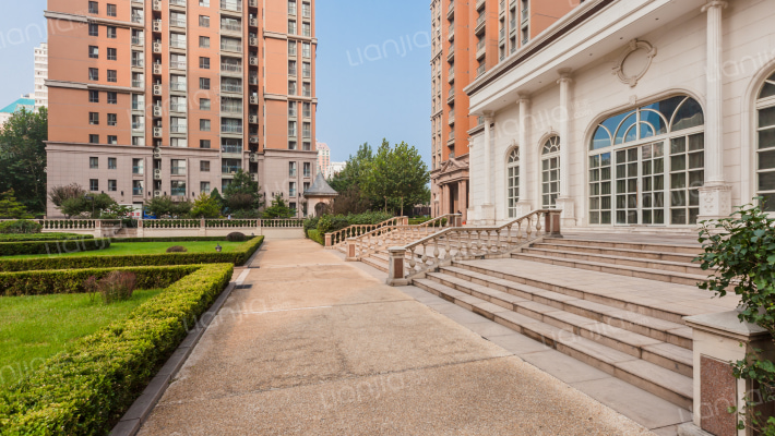 荣尊堡国际俱乐部公寓外景图