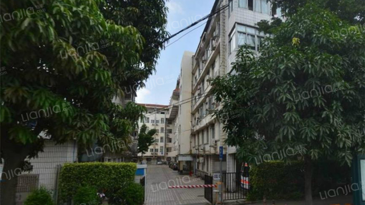 黄埔区中医院宿舍外景图