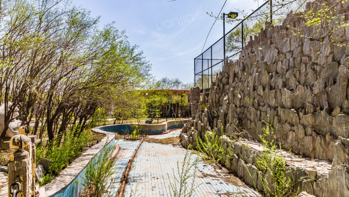 太阳现代居外景图