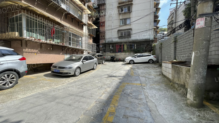 朝阳巷19号院外景图