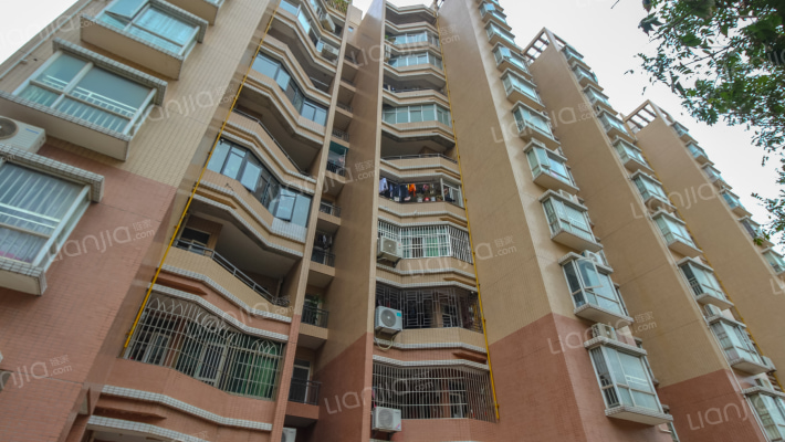 鸿伟业小区外景图