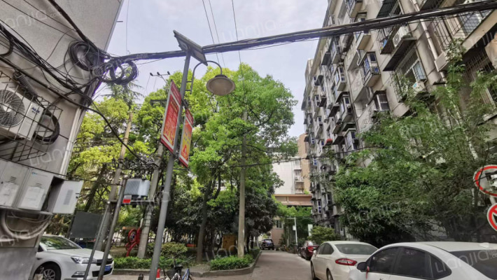 毛纺宿舍外景图