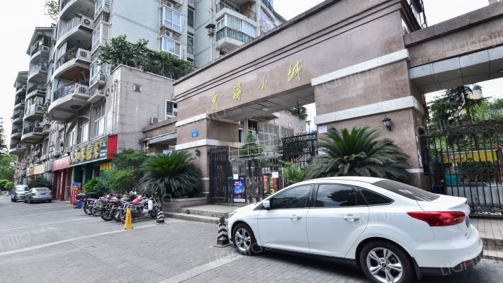 京海小城外景图