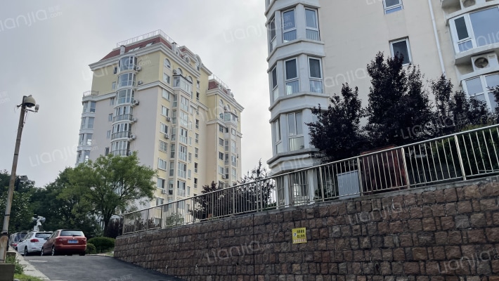 午山府邸外景图