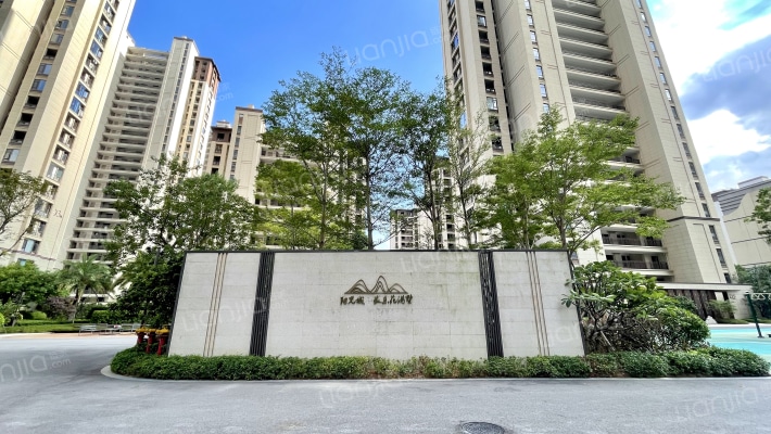 阳光城花满墅外景图