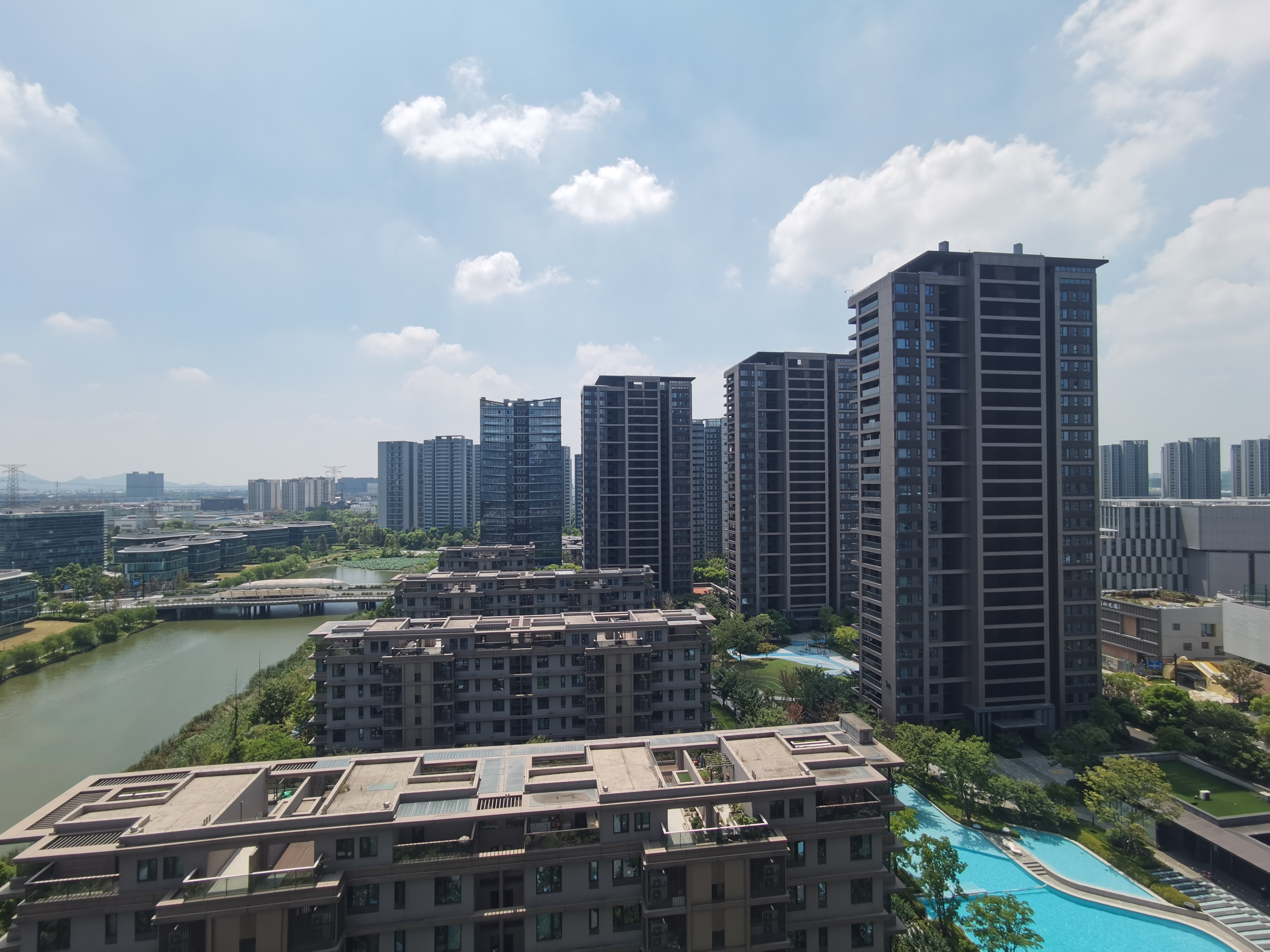 前湾国际中区小区实景 3