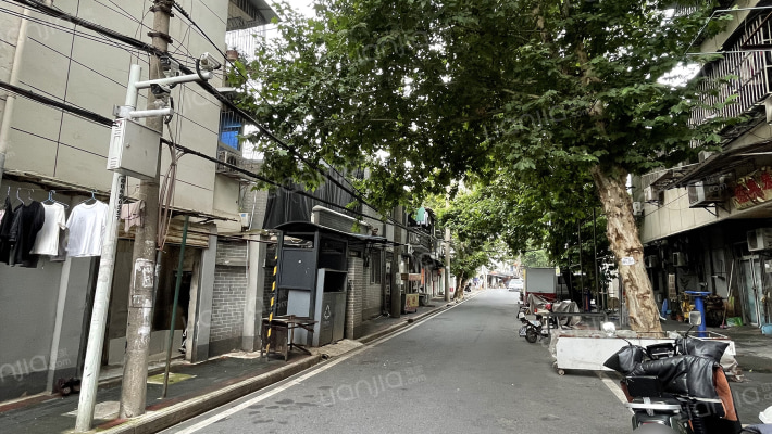花堤街外景图