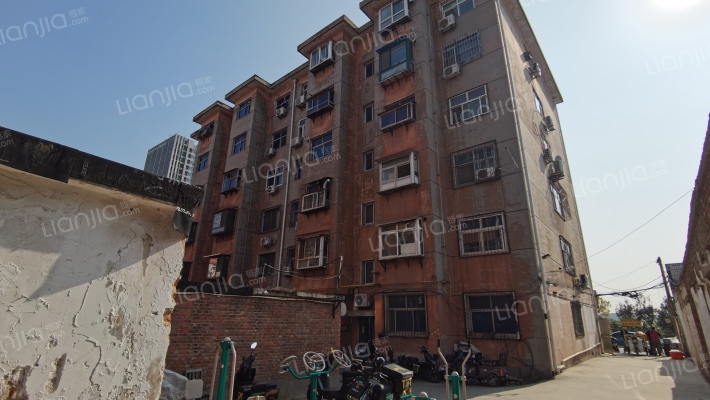 科信家属楼外景图