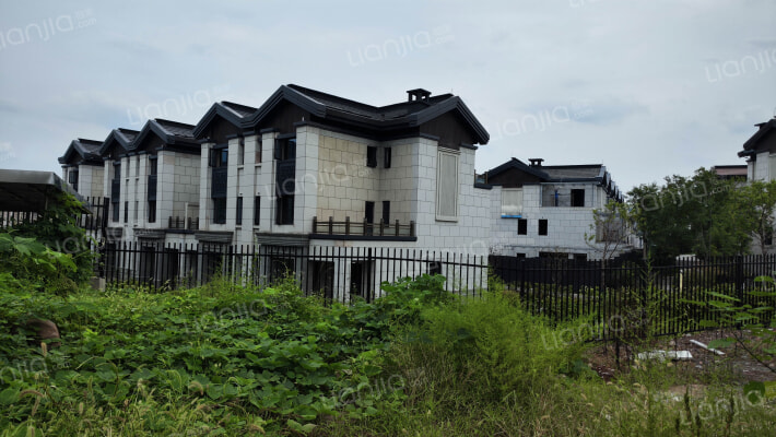 长桥江山观岭外景图