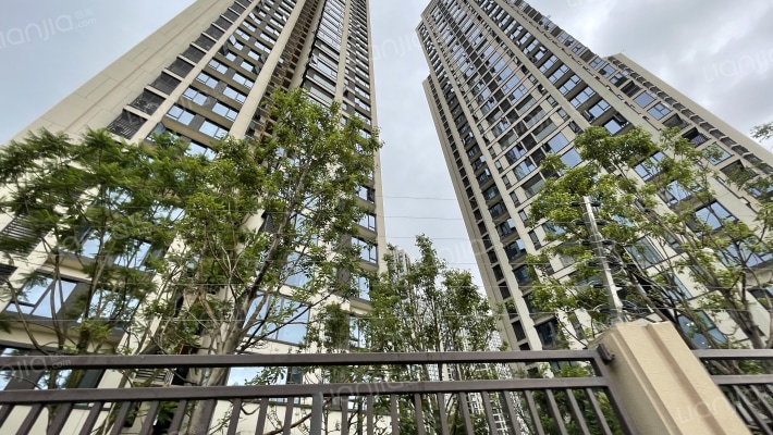 万科天府公园城外景图