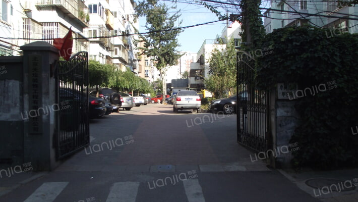 小黄庄甲8号院外景图