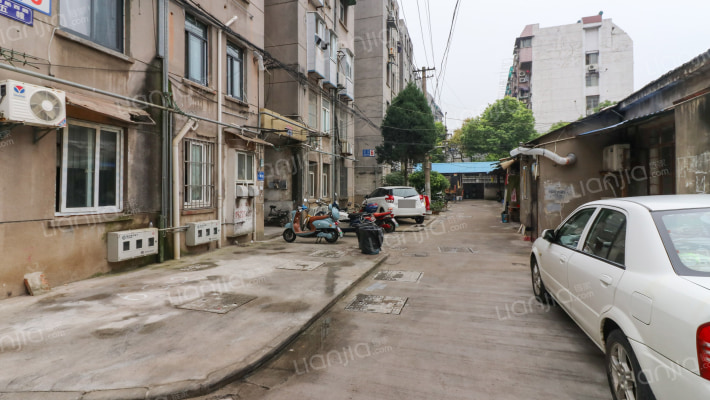 舸舫西园外景图