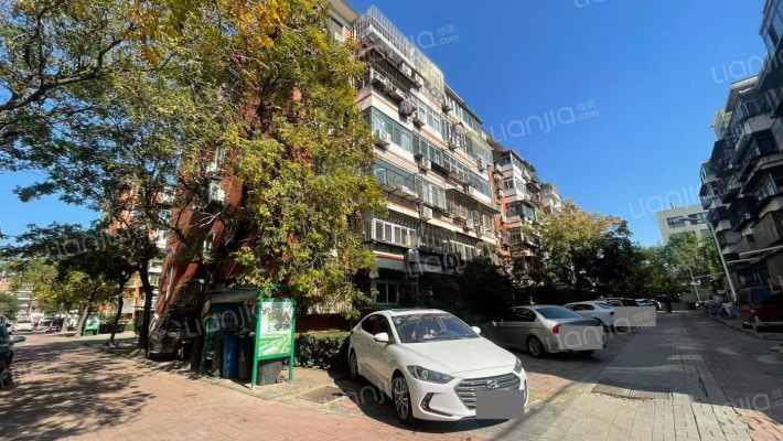 侯台花园外景图