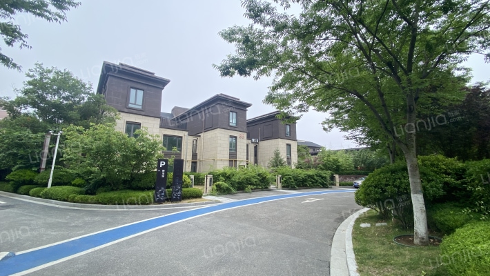 天一仁和·珑樾雲谷外景图