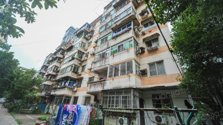 井冈山大道681号江拖宿舍外景图