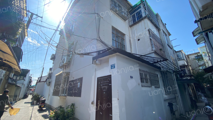 十间廊屋散盘外景图