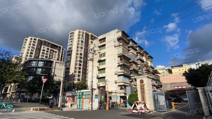 福建省榕城监狱警官宿舍外景图