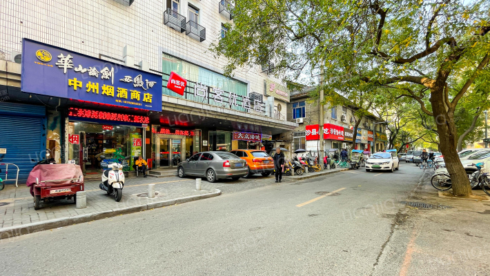 百合大厦外景图