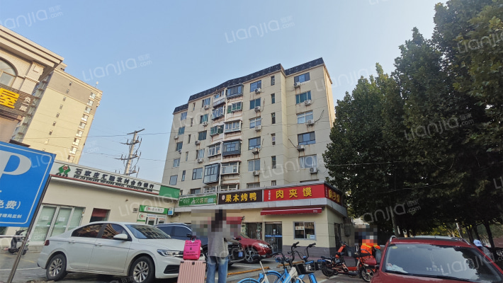 气象局宿舍楼外景图