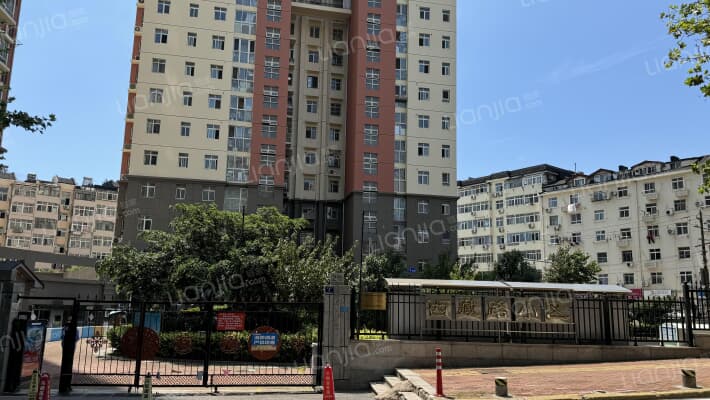 西藏路小区外景图