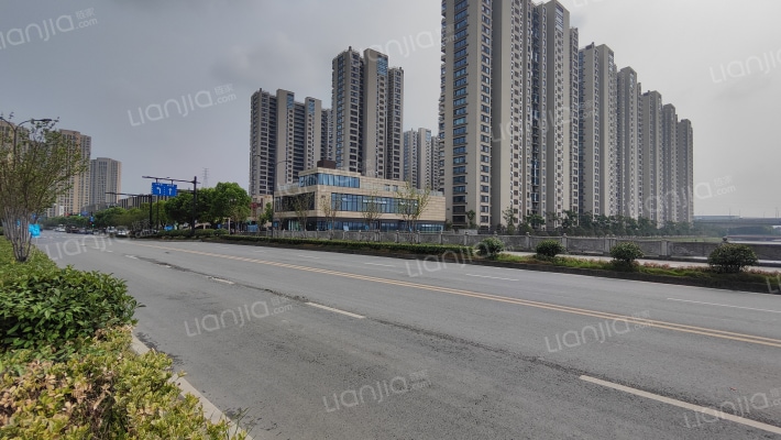 杭辰星万里外景图