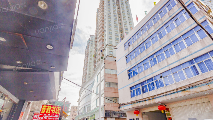 经贸中心外景图