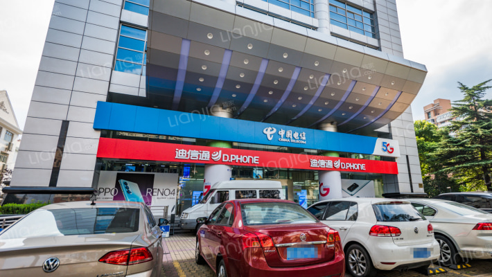 公信绿地大楼外景图