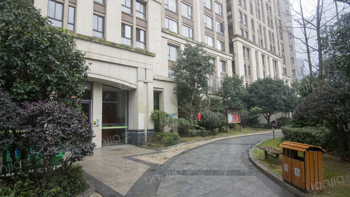 听香水榭外景图