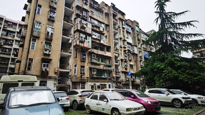 毛纺大院外景图