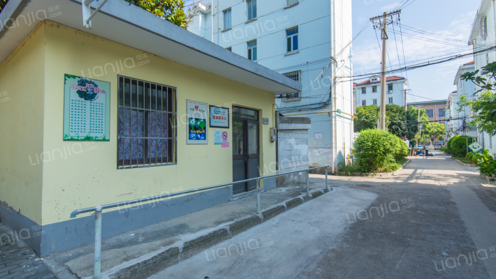 古华新村外景图