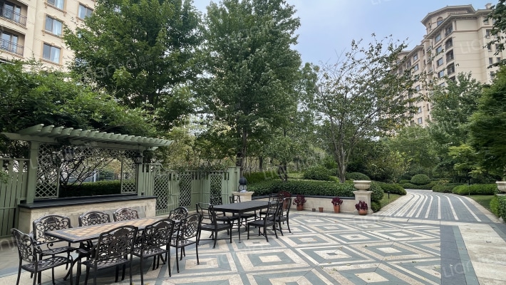 鲁信停云山庄外景图