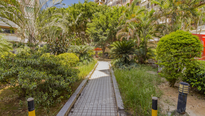 万隆花园一区外景图