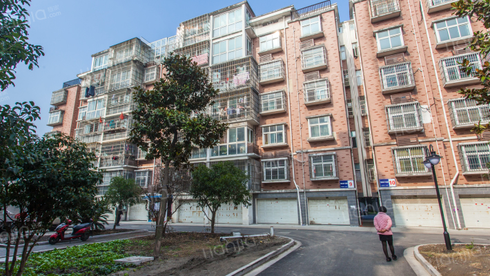 望城名门外景图