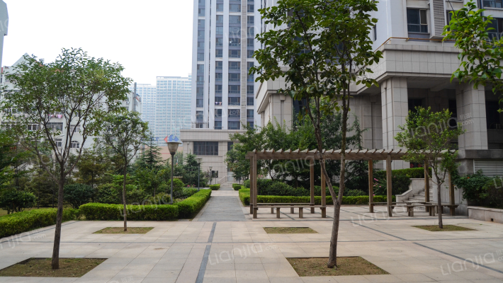 环宇康庭外景图