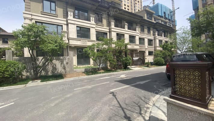 龙湖原府外景图