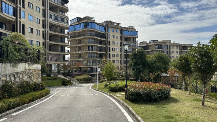 白晶谷19组团外景图