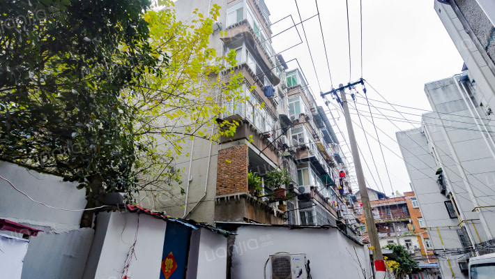 阜南路15栋外景图