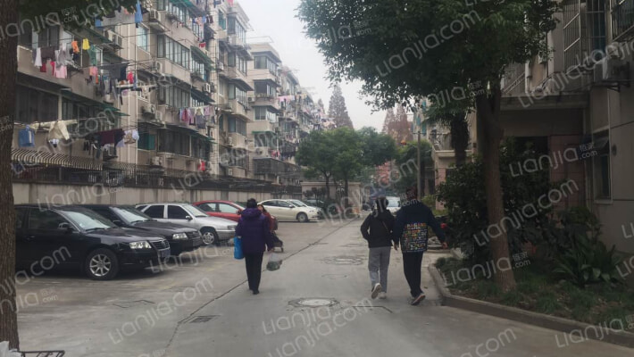 包头路902弄外景图