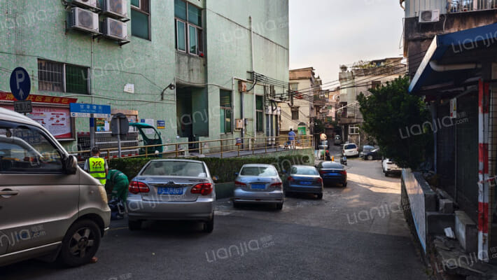 甘草塘街外景图