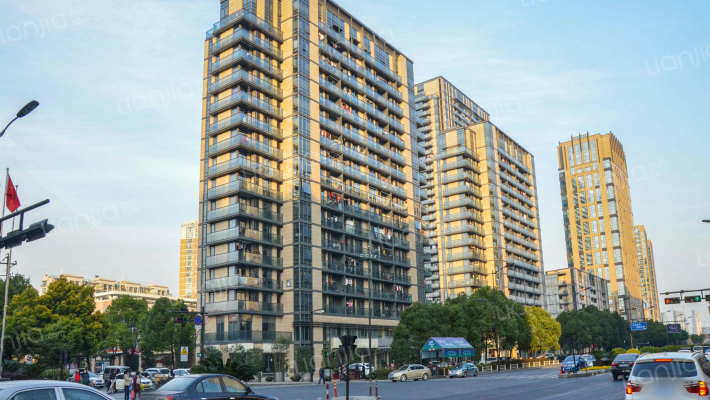 蔚蓝公寓外景图