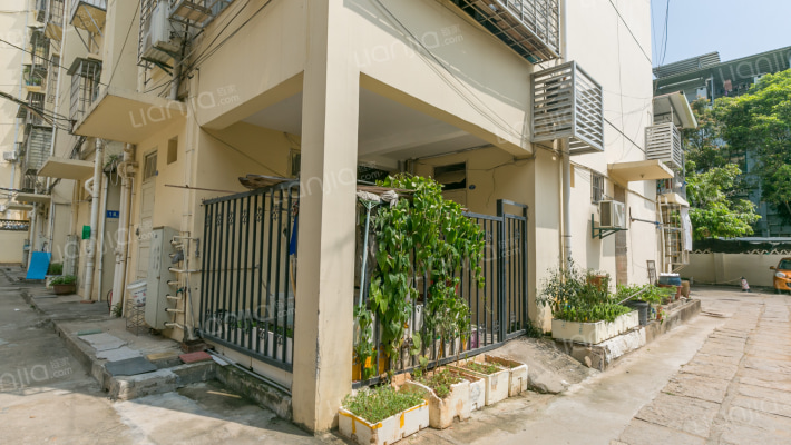 印斗路小区外景图